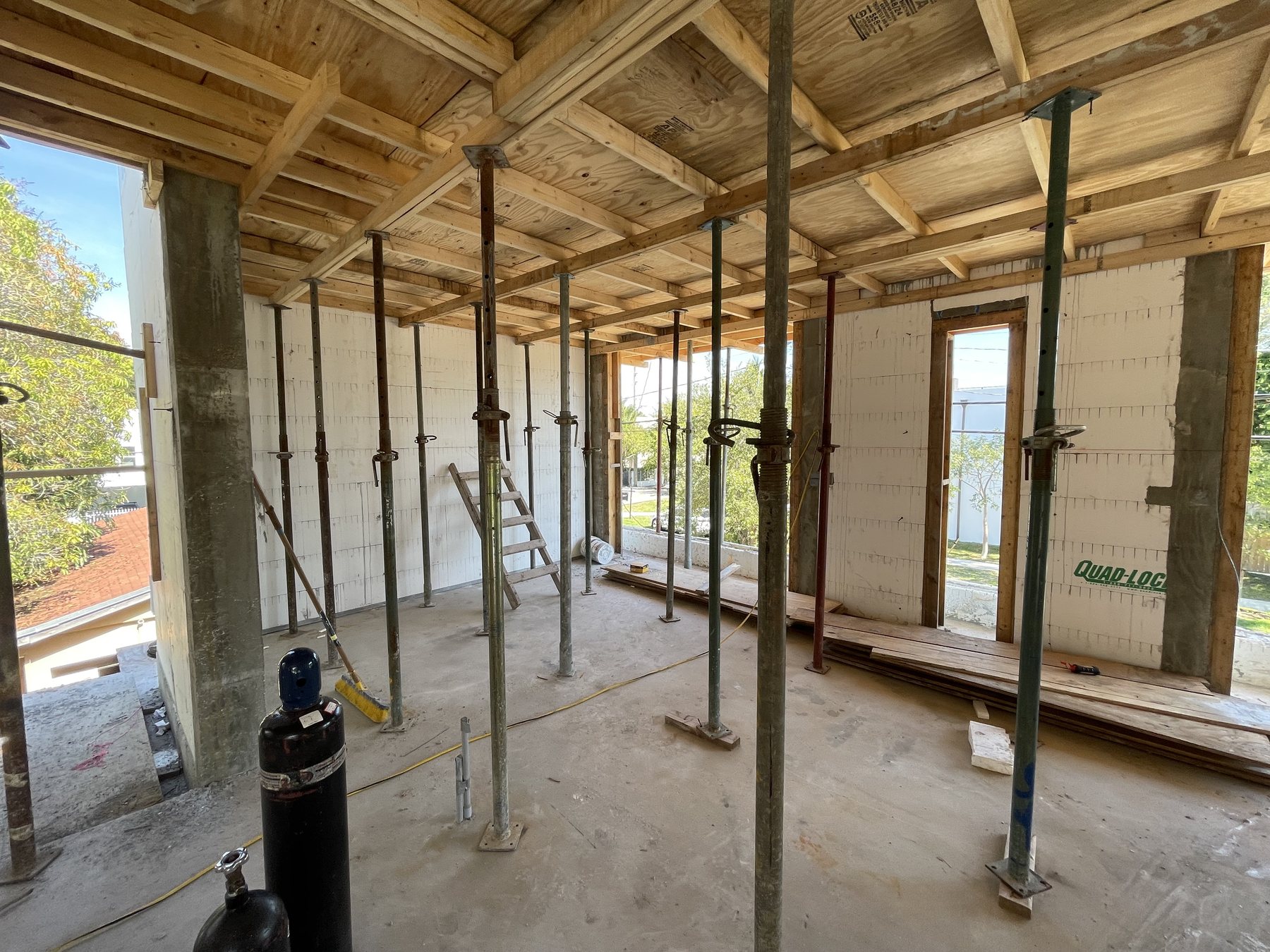 Real construction of an Essence residential project in Miami