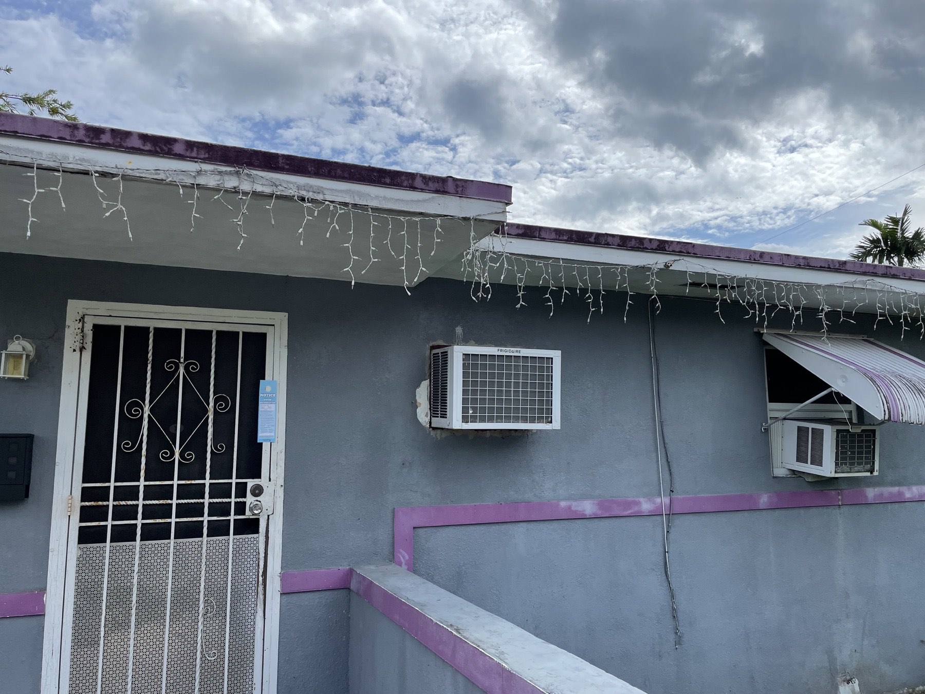 Vivienda existente de Miami evaluada antes de una estrategia de reforma y reventa